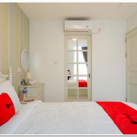 Reddoorz Plus @ Madukoro Raya Semarang Esterno foto