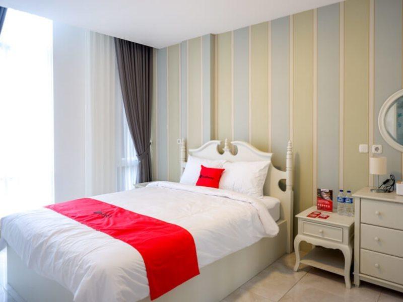 Reddoorz Plus @ Madukoro Raya Semarang Esterno foto